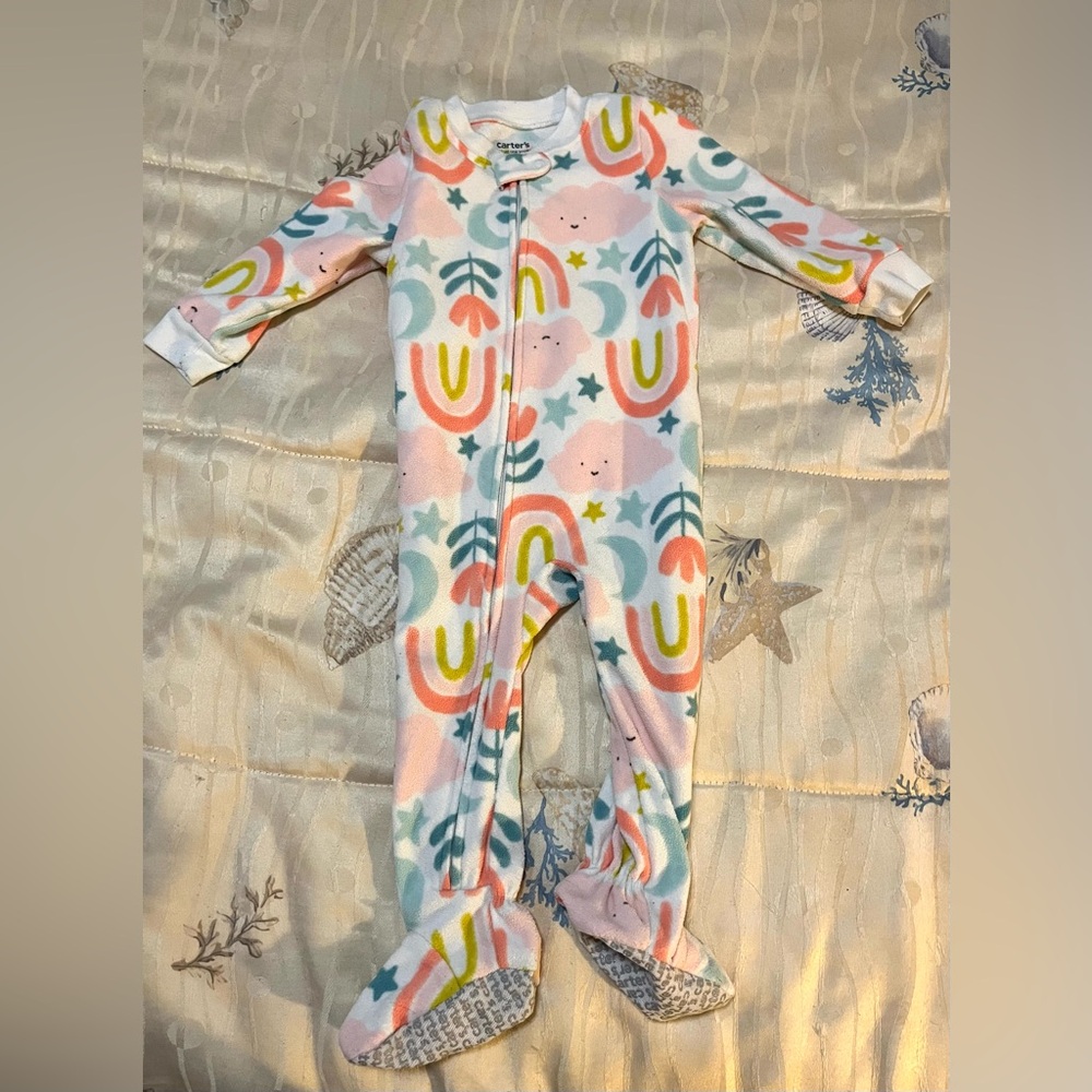 Carters Size 18 Months Zippered Footed Sleepers, Bundle of Three - Picture 4 of 7